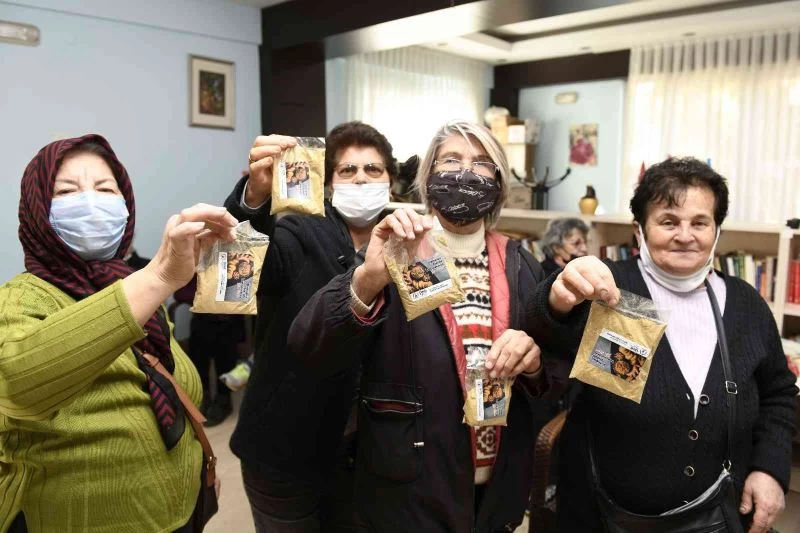 Muratpaşa’dan kıdemli kent sakinlerine şifa kaynağı zencefil
