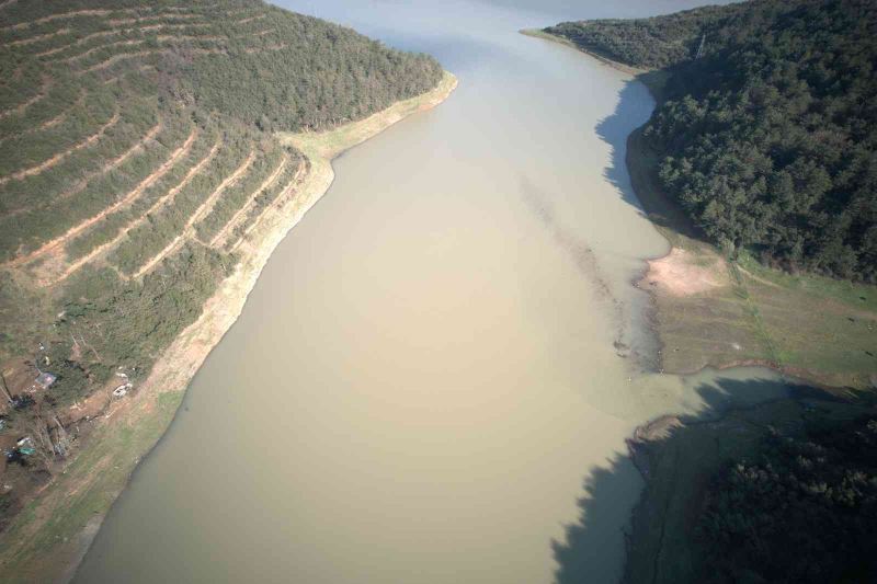 Alibeyköy Barajı’nda su kahverengiye döndü
