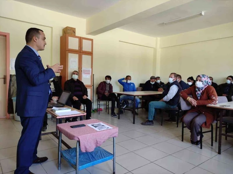 Evciler’de velilere çocukları ile kaliteli zaman geçirmenin önemi anlatıldı
