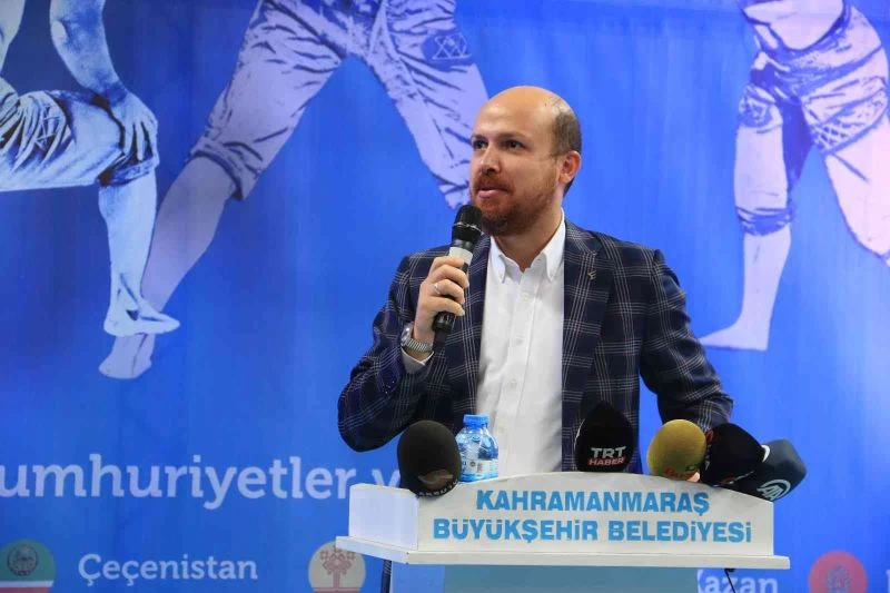 Erdoğan: “Bir milletin kimliğini koruması geleneksel değerlerini koruması ile olur”
