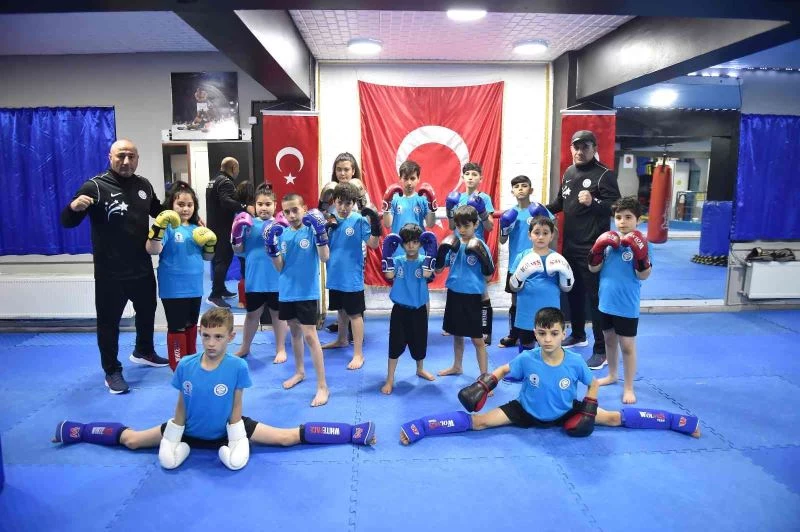 Başkentli çocuklar kick boks ile buluşuyor
