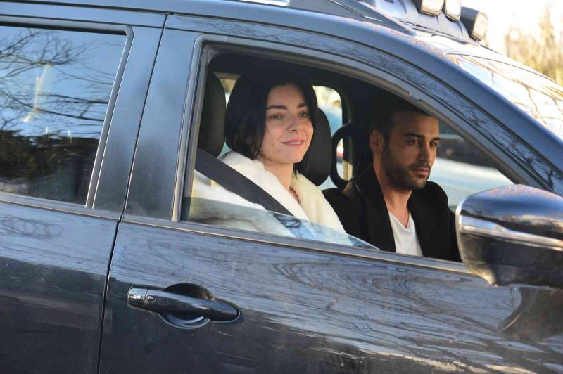 Emre Kaya suskun, Merve Boluğur 