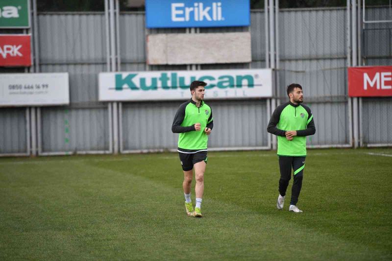 Bursaspor’da Samsunspor maçı hazırlıkları başladı - Massimo Bruno ve Elton Acolatse çalışmalara katılmadı
