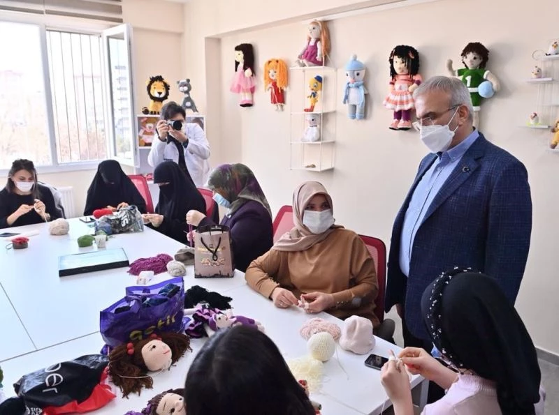 Vali Karaloğlu, “DİSMEK’i bir halk üniversitesi olarak planlıyoruz”
