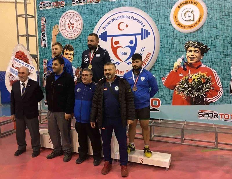 Pamukkaleli halterci Türkiye 3. oldu
