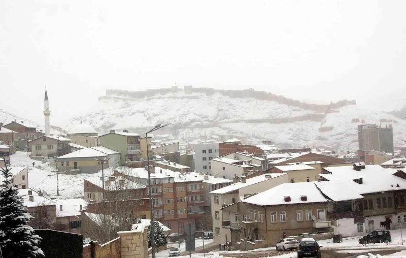 Bayburt son 1 haftada vaka sayısının en çok arttığı 10 il arasında yer aldı
