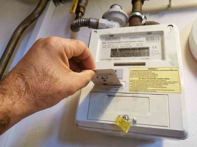 Ankara Büyükşehir Belediyesi, ailelere 3. doğal gaz ödemesini yaptı
