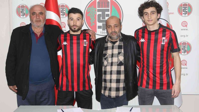 Turgutluspor’da çifte imza
