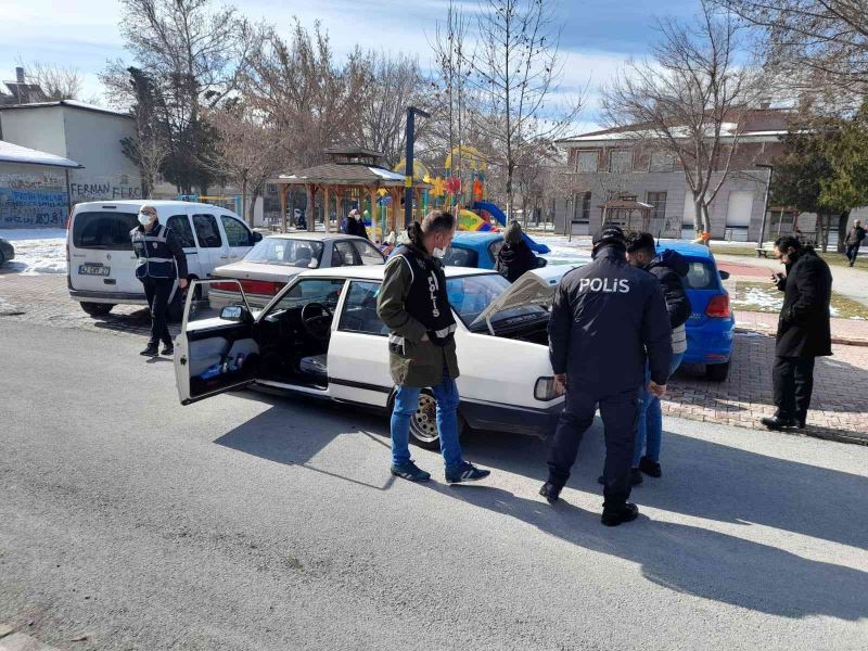 Konya Polisinden çocuk ve gençlerin korunmasına yönelik denetim
