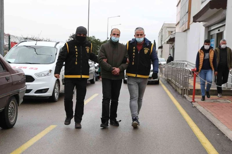 68 bin Euro’yu çalmak isterken yakalandı
