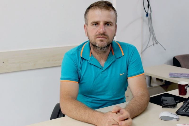 Elektrik çarpması sonucu yüksekten düşen SDÜ işçisi ağır yaralandı
