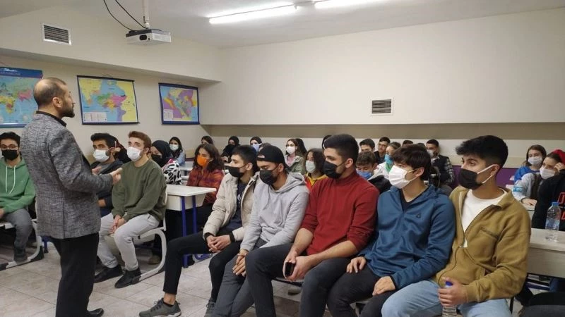 İLKEM’den YKS eğitim kampı
