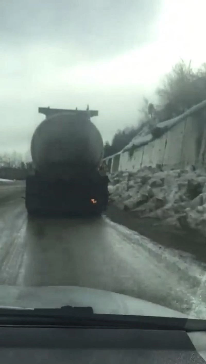 Yanıcı madde taşıyan tanker alev aldı, sürücüler kornoya basarak faciayı önledi
