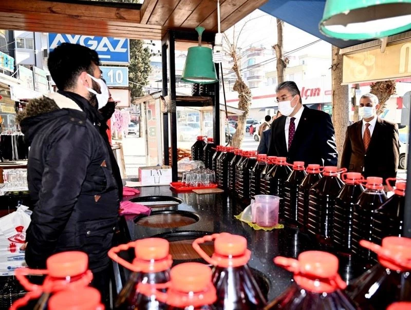 Vali Yılmaz: “Turkovac aşısını bekleyen vatandaşlarımızı aşı olmaya davet ediyorum”
