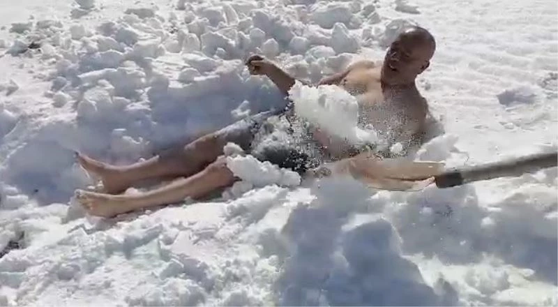 Çılgın Sivaslı yine soğuğa meydan okudu
