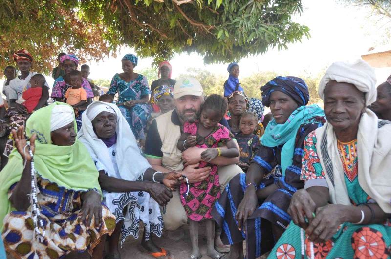 Çocukluk hayalini gerçekleştirmek için Afrika’ya gitti
