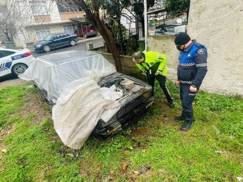 Hurda araçlar tespit edilip kaldırılıyor

