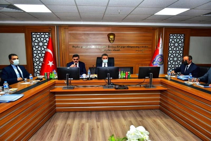 Dağdeviren çalışmalarla ilgili Vali Baruş’a bilgi verdi
