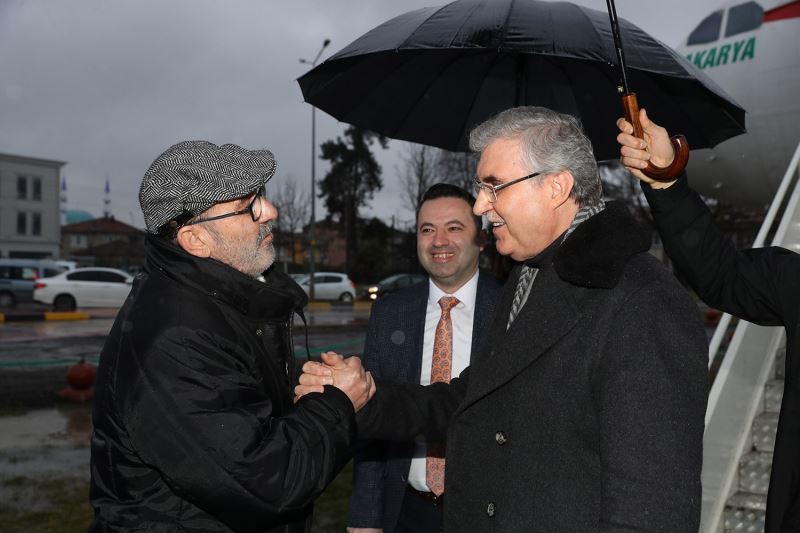 Başkan Yüce, Adapazarı muhtarları ile Uçak Kıraathanesi’nde buluştu
