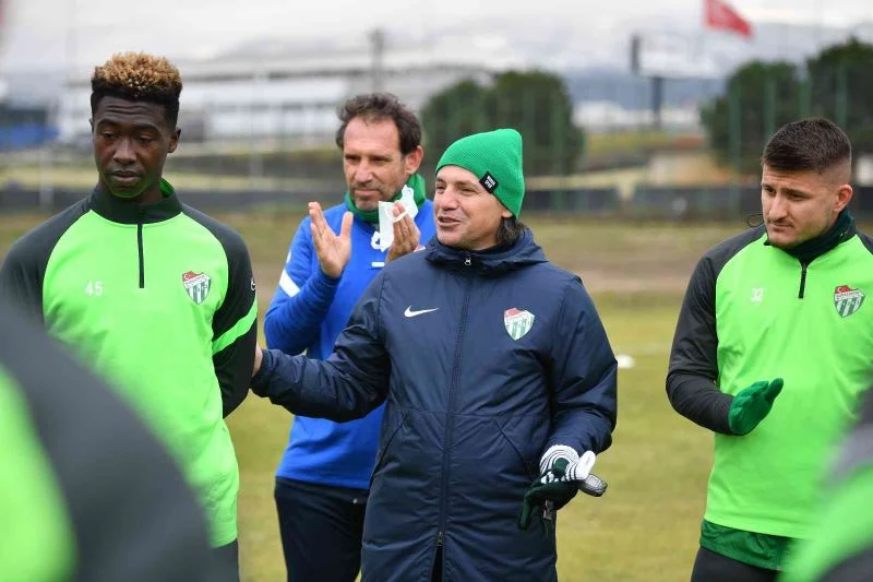 Bursaspor, Samsunspor maçının taktik antrenmanını yaptı
