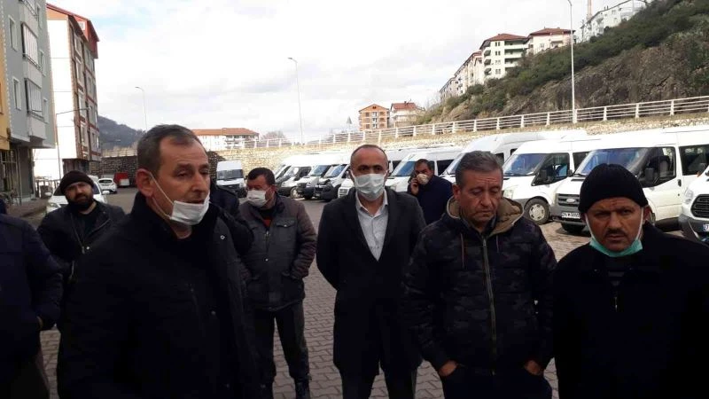 Karabük’te öğrenci servis şoförleri kontak kapattı
