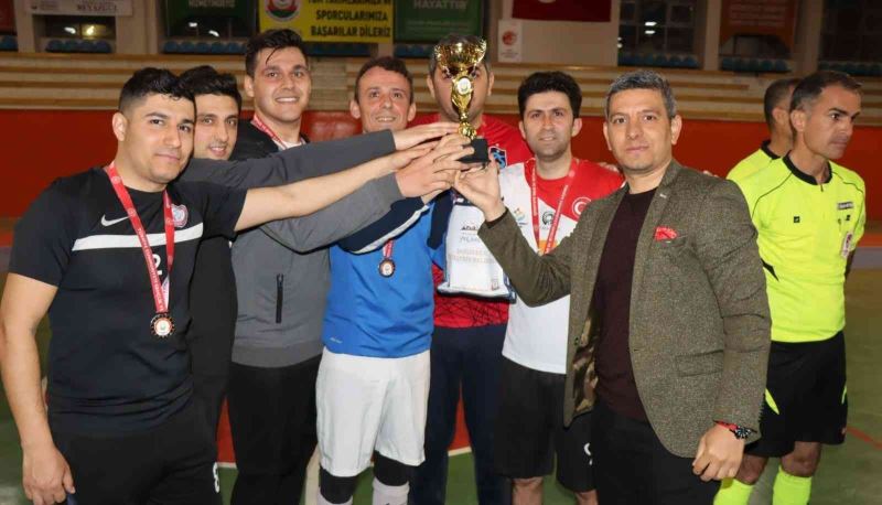 Kurumlararası Futsal turnuvası sona erdi
