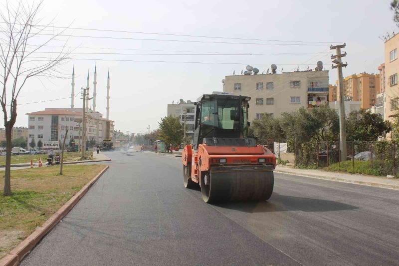 Büyükşehir Belediyesi yolları yenilemeye devam ediyor
