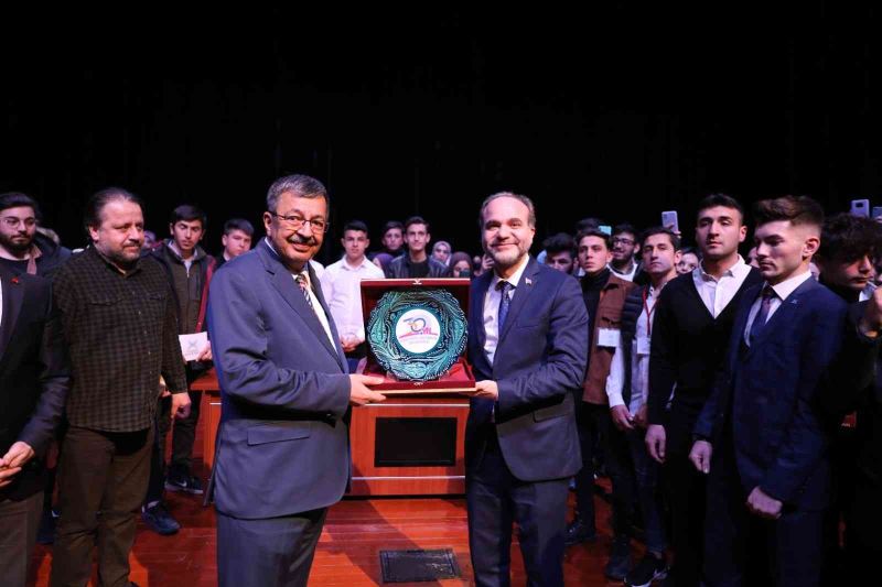 Üniversitede ’Hayati İnanç ile Hayati Meseleler’ söyleşisi yapıldı
