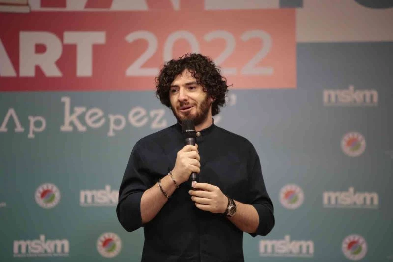 Kepez Kitap Fuarı’nda, ney sesi ile bütünleşen söyleşi
