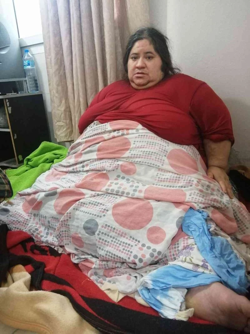 300 kiloya ulaşan genç kadının tek isteği sağlığına kavuşmak

