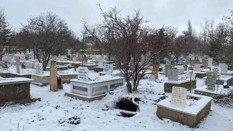  Define aramak için öyle bir yer seçtiler ki duyanlar şaştı kaldı
