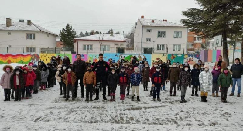 Dodurga İlkokulu öğrencilerine yangın eğitimi
