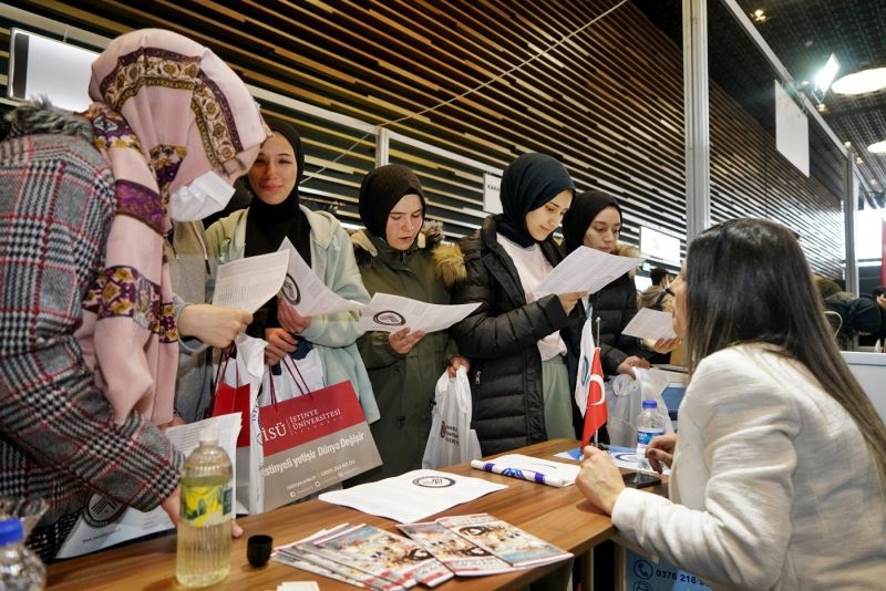 ÇAKÜ’ye Konya Üniversite Tanıtım Günleri’nde yoğun ilgi
