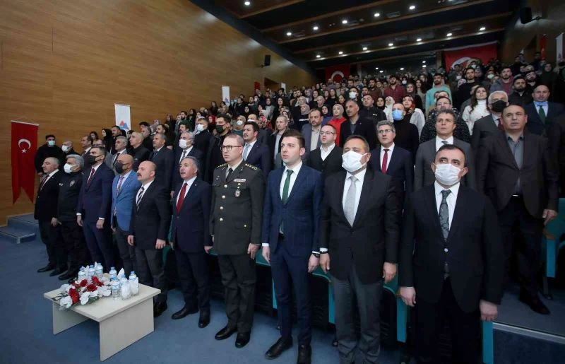 AİÇÜ’de “Yüreklerde Akif, Dillerde Hürriyet” paneli
