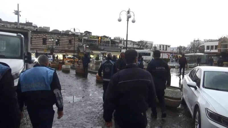 Diyarbakır’da dilenciden pes dedirten açıklama: “Hamile olduğum için bir haftadır çıkmıyordum, bugün çıktım, yakalandım”
