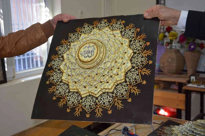 Engelliler ücretsiz kurslarla topluma kazandırılıyor
