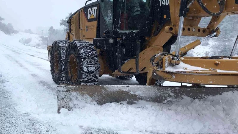 Sındırgı-Akhisar yolunda zincir zorunluluğu
