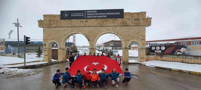 Atletler kurtuluşa koştu
