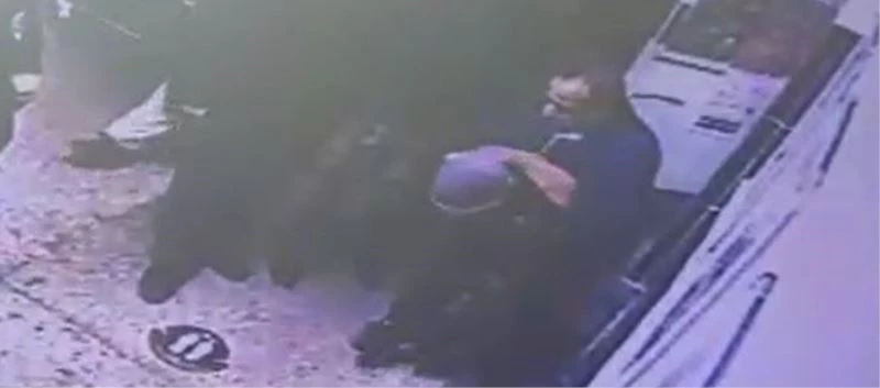 Nefes borusu tıkanan öğrenciyi okul müdürünün manevrası kurtardı
