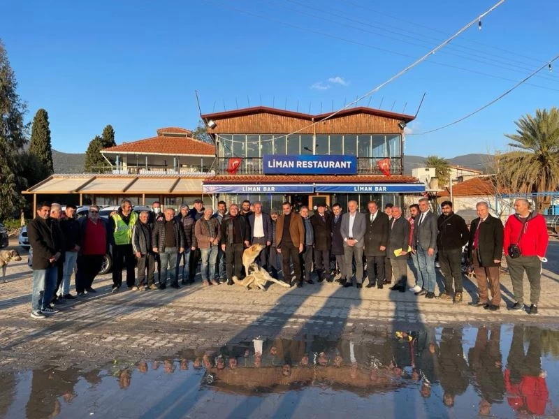 Başkan Atabay ve CHP heyeti Didim’de balıkçılarla bir araya geldi
