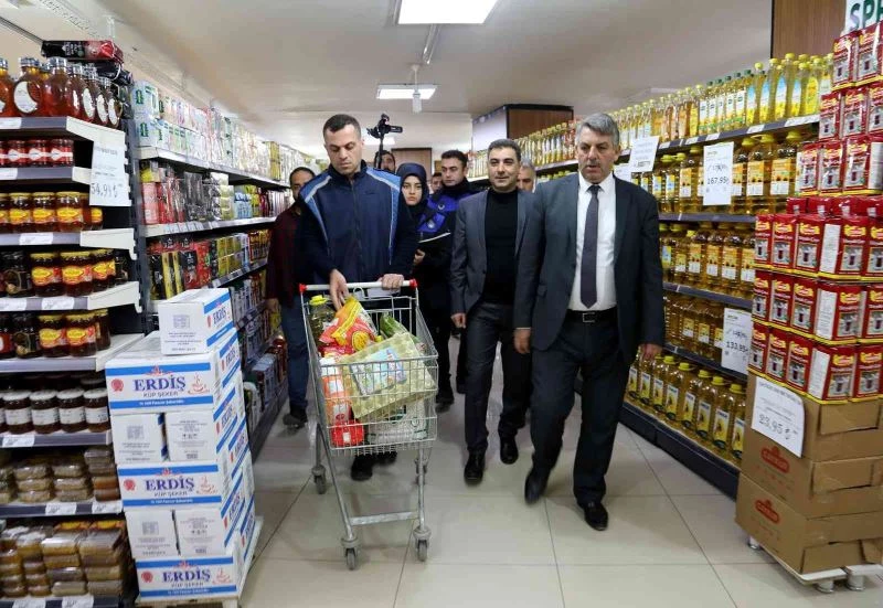 Van Büyükşehir Belediyesi zabıtası, stokçulara karşı teyakkuzda
