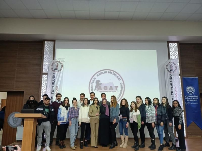 112 Acil Çağrı Merkezi Müdürü Dr. Doğan, mesleki yaşanmışlıklarını öğrencilerle paylaştı
