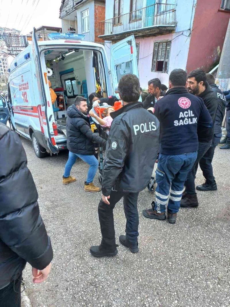 İki aile arasındaki tartışmada kan aktı, 1’i ağır iki kişi yaralandı
