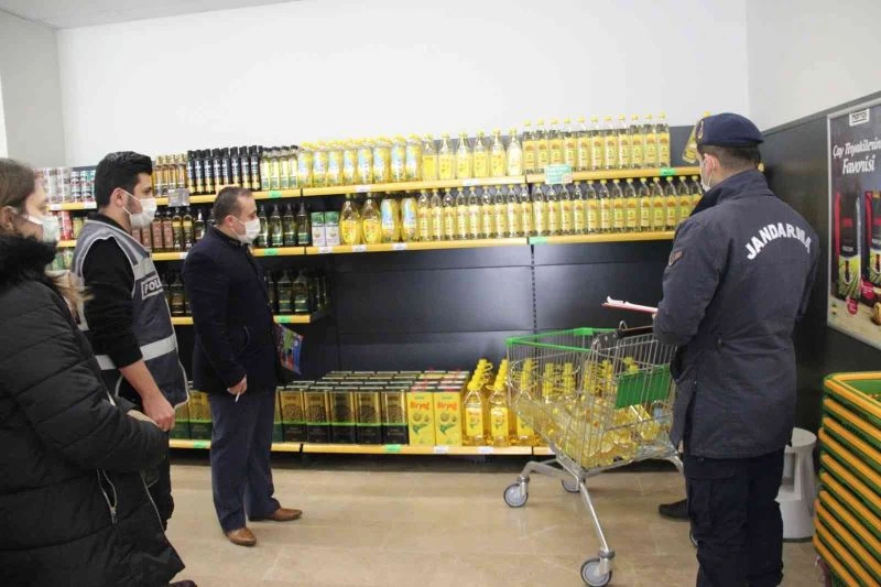 Malkara’da marketlerde yağ denetimi yapıldı
