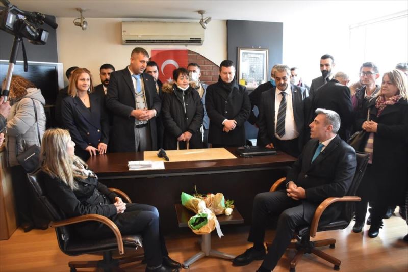 Yenilik Partisi Genel Başkanı Yılmaz, partisinin Adana İl Başkanlığının açılışına katıldı