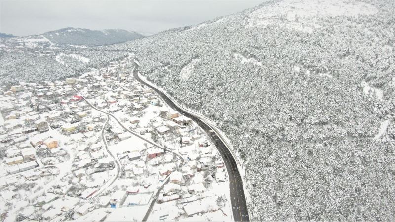 Aybar kar fırtınasının ardından Aydos Tepesi’nde masalsı görüntüler
