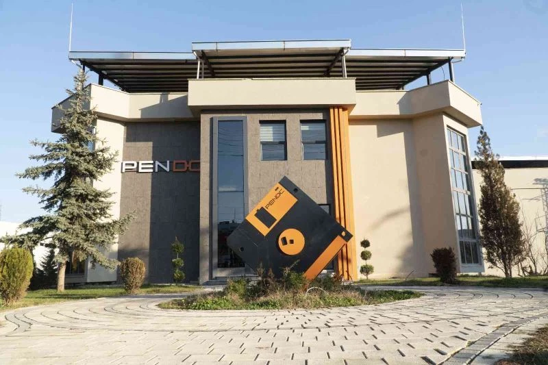 Dijital çağın anahtarı gençlerde
