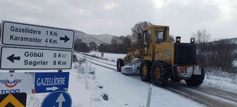 Balıkesir Büyükşehir’den yoğun kar yağışıyla etkin mücadele
