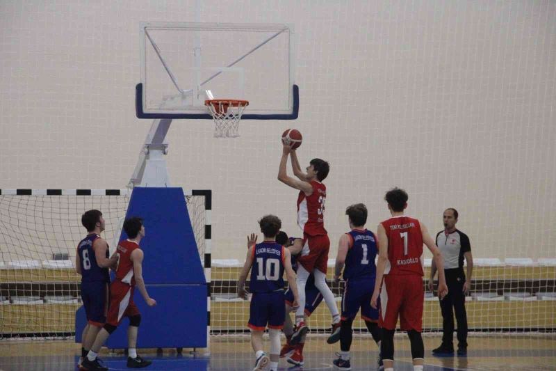 Sinop’ta U-18 Erkekler Basketbol grup müsabakaları sona erdi
