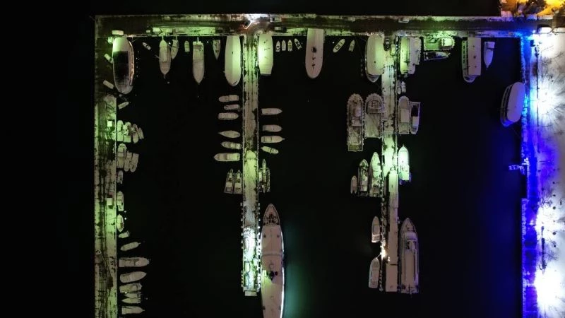 Şehrin ışıkları kar ile birleşti, ortaya bu manzaralar çıktı
